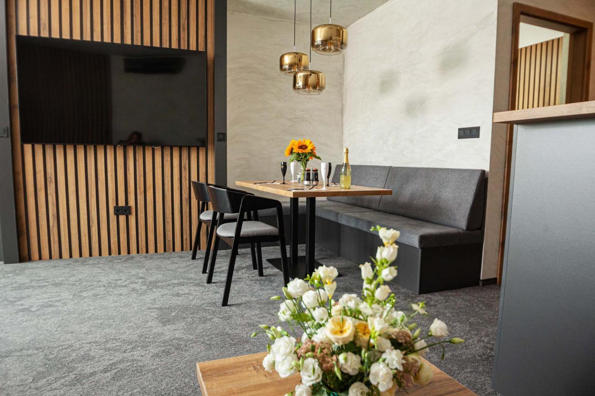 Hotel Kras Jedovnice Εξωτερικό φωτογραφία