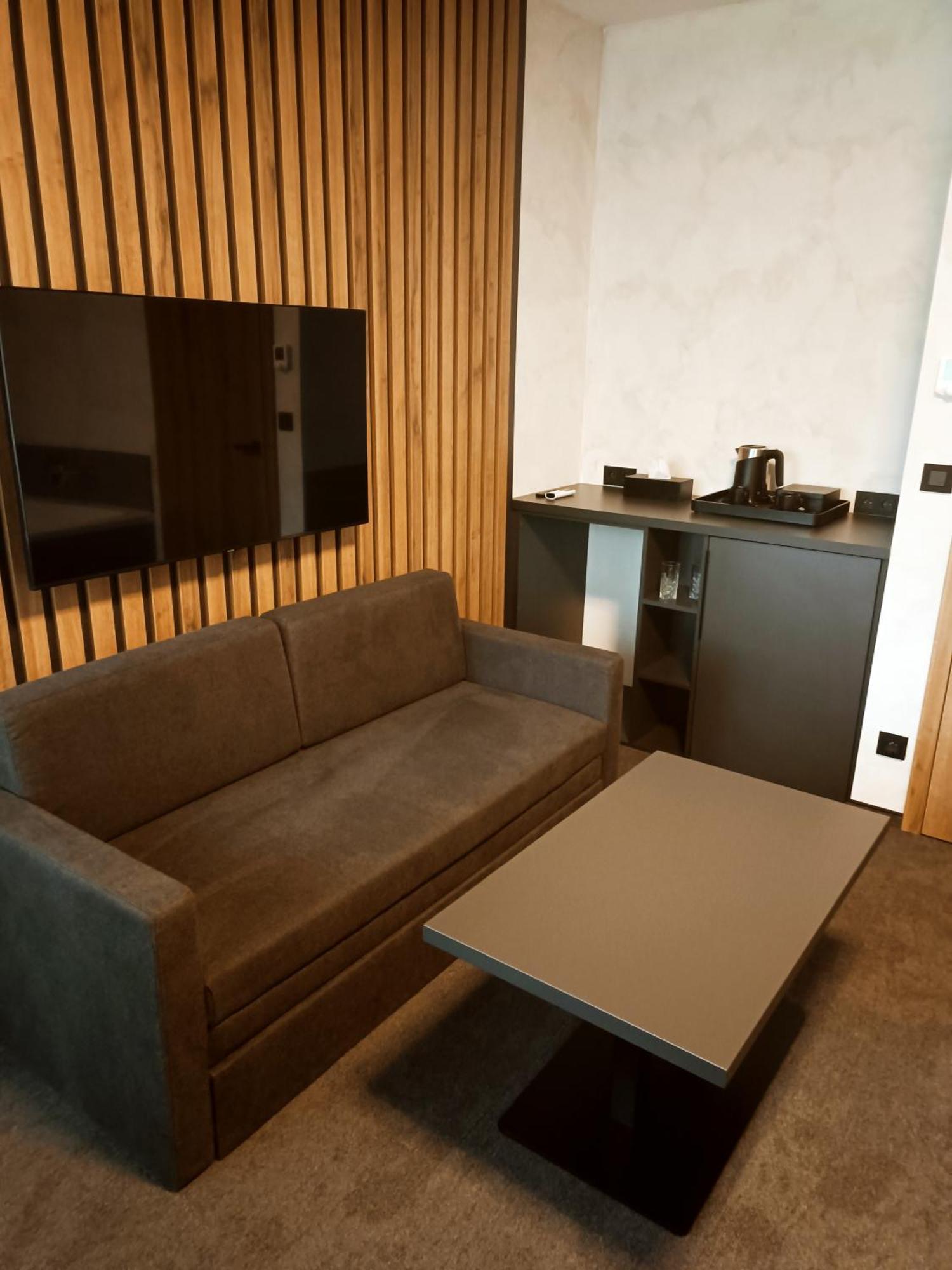 Hotel Kras Jedovnice Εξωτερικό φωτογραφία
